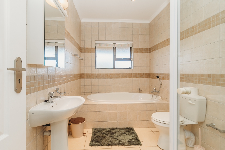 3 Bedroom Property for Sale in Heather Park Western Cape